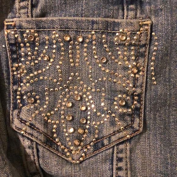 Cropped Jean Jacket - Picture 2 of 7